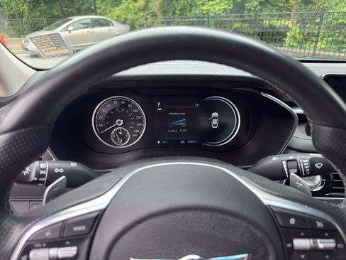 Used 2022 Genesis G70 2.0T RWD image 6