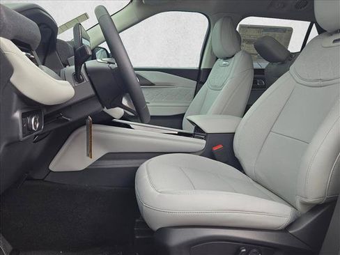 New 2026 Ford Explorer Platinum w/ LUX Leather Package AWD/4WD image 15