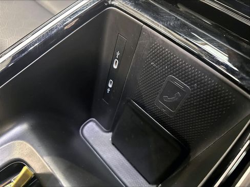 Used 2023 Volkswagen ID.4 Pro S RWD image 18