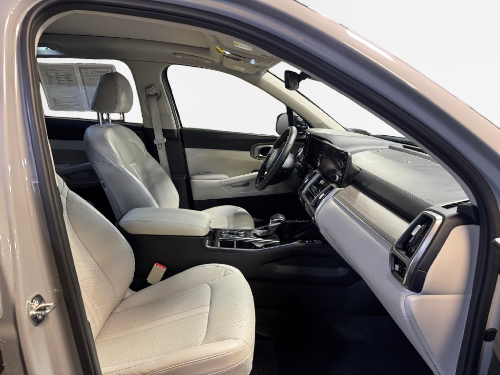 Certified 2023 Kia Sorento X-Line EX AWD/4WD image 26