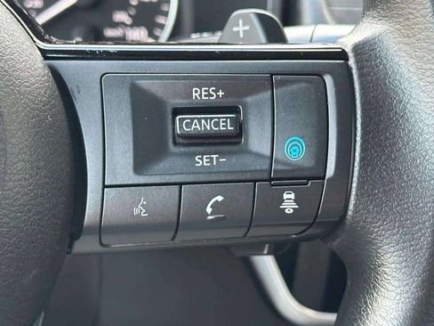 Used 2021 Nissan Rogue SV image 9