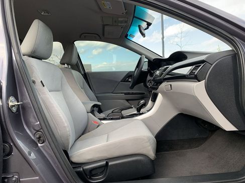 Used 2017 Honda Accord LX image 25
