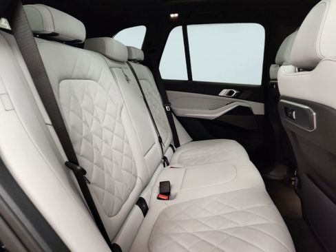 Used 2026 BMW X5 xDrive40i w/ M Sport Package image 27