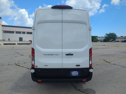 Used 2025 Ford Transit 250 148 High Roof AWD image 7