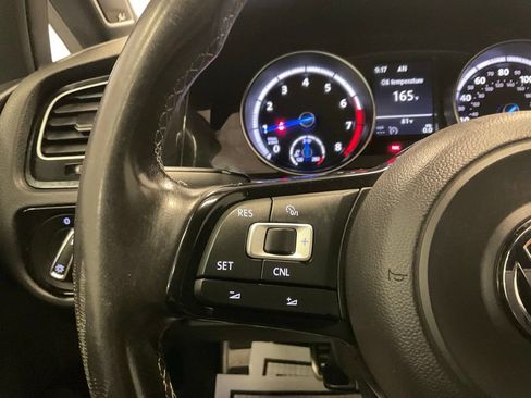 Used 2016 Volkswagen Golf R 4-Door AWD/4WD image 23