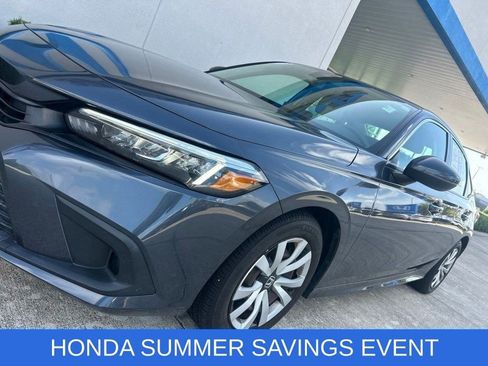 Used 2023 Honda Civic LX image 4