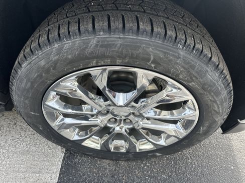 Used 2024 Chevrolet Tahoe Premier image 6