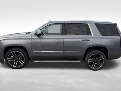 Used 2019 Cadillac Escalade Luxury image 10