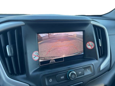 Used 2024 GMC Terrain SLE image 13