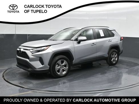 Used 2025 Toyota RAV4 XLE FWD image 9