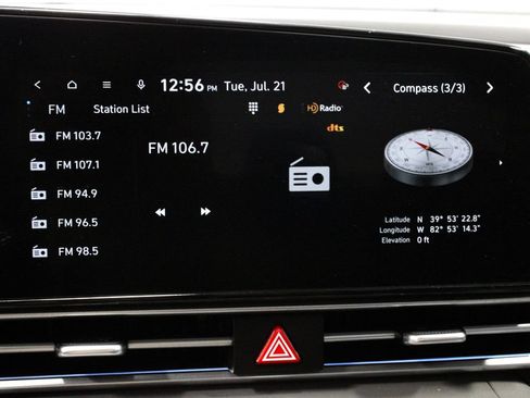 Used 2024 Hyundai Elantra SEL FWD image 4