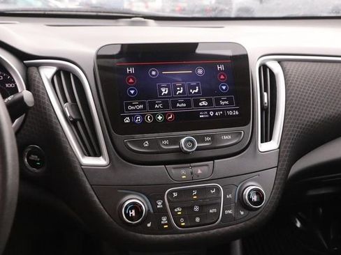 Used 2024 Chevrolet Malibu LT image 16