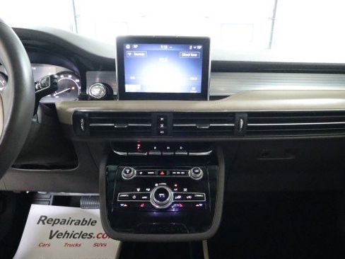 Used 2021 Lincoln Corsair AWD w/ Equipment Group 101A image 12