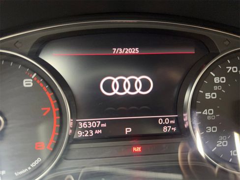 Used 2022 Audi Q5 2.0T Premium w/ Convenience Package image 61