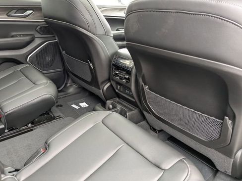 New 2026 Jeep Grand Cherokee L Limited AWD/4WD image 12