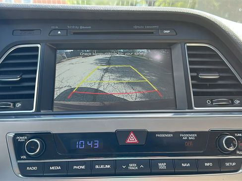 Used 2016 Hyundai Sonata Limited w/ Option Group 05 FWD image 21