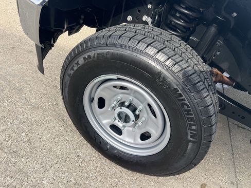 Used 2024 Ford F250 XLT w/ FX4 Off-Road Package image 11