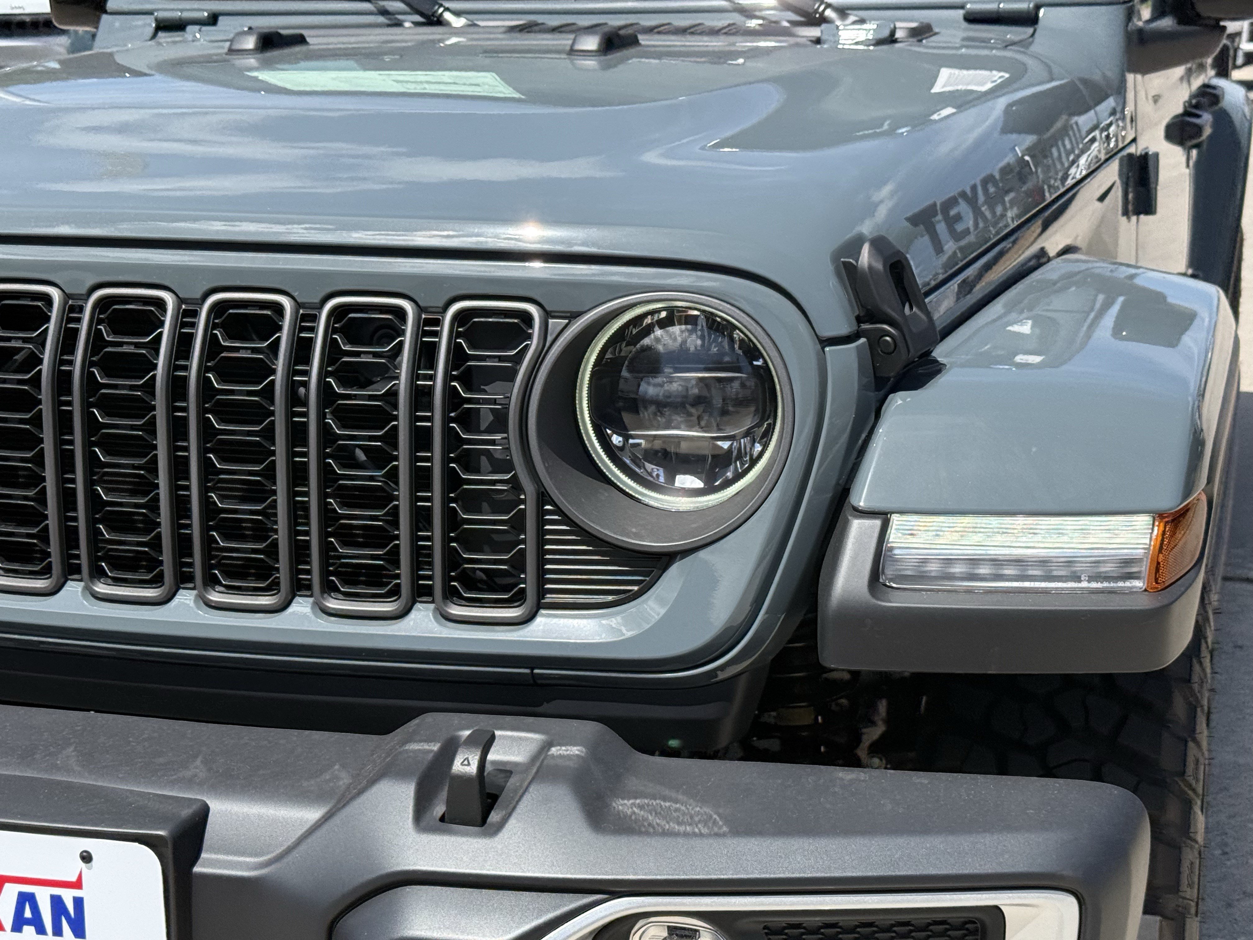 New 2026 Jeep Gladiator Mojave AWD/4WD image 8