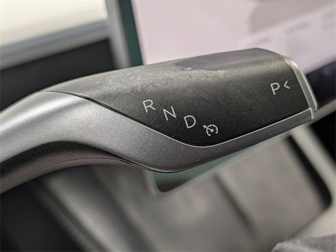 Used 2022 Tesla Model Y Performance image 20