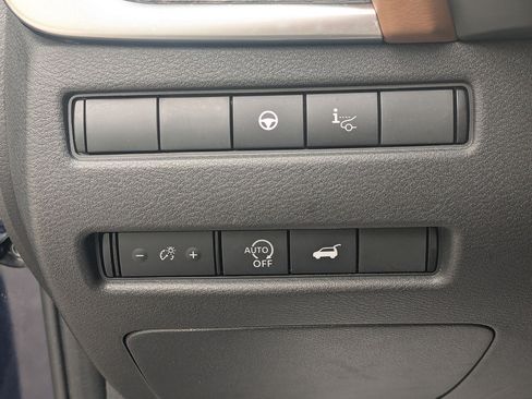 Used 2025 Nissan Rogue Platinum w/ Tech Package AWD/4WD image 16