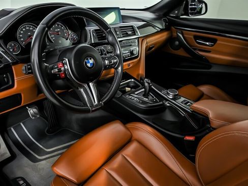 Used 2020 BMW M4 Convertible w/ Competition Package RWD image 25