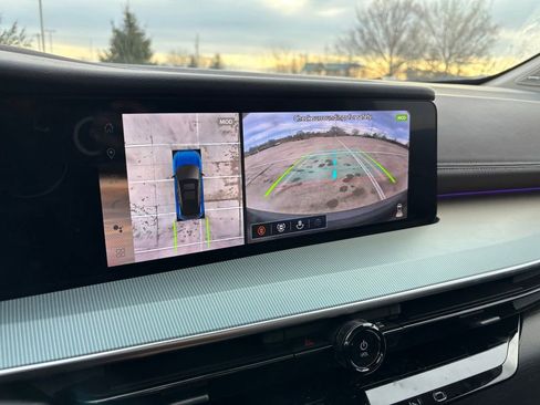 Used 2025 Nissan Murano Platinum w/ Cargo Package image 21