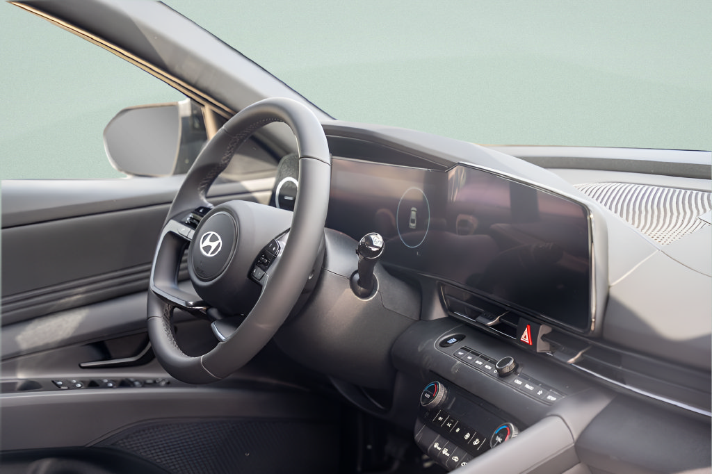 New 2025 Hyundai Elantra SEL FWD image 13