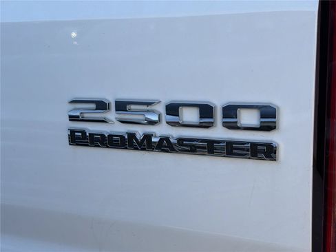 Used 2025 RAM ProMaster 2500 w/ Convenience Group FWD image 4