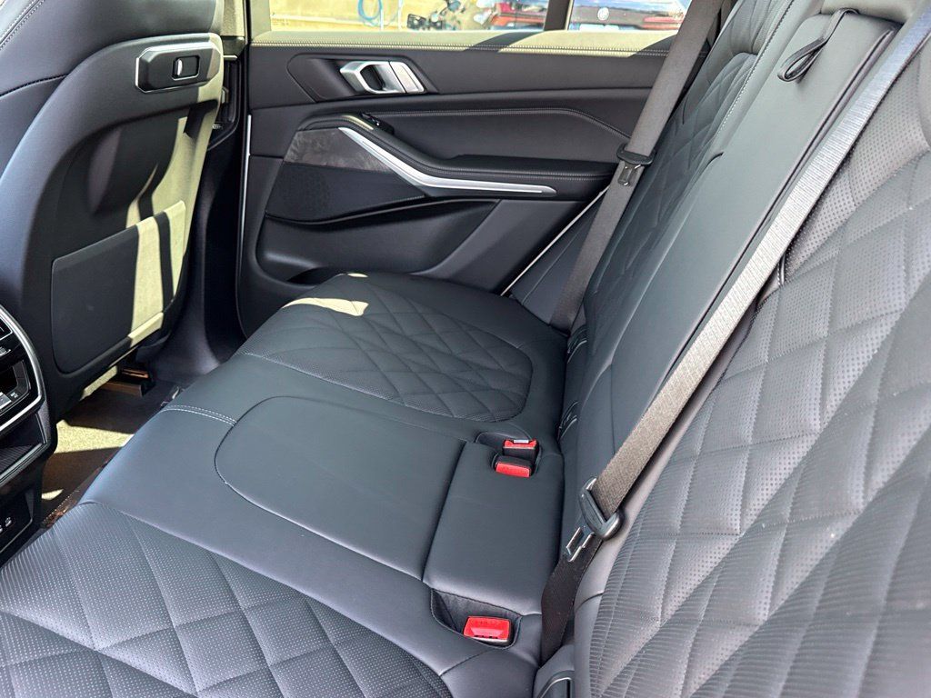 Used 2026 BMW X5 sDrive40i w/ Parking Assistance Package RWD image 32