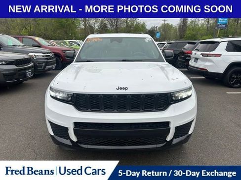 Used 2024 Jeep Grand Cherokee L Laredo AWD/4WD image 2