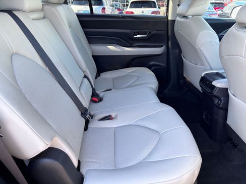 Used 2024 Toyota Grand Highlander FWD image 15