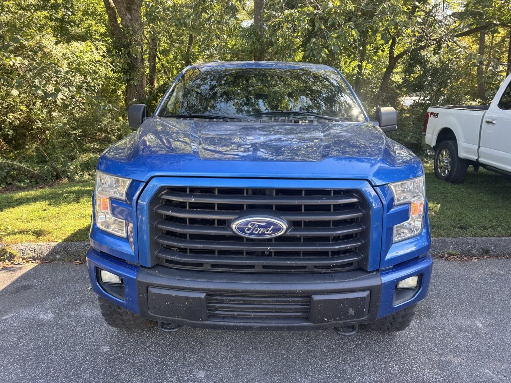 Used 2015 Ford F150 XLT w/ Equipment Group 302A Luxury AWD/4WD image 2