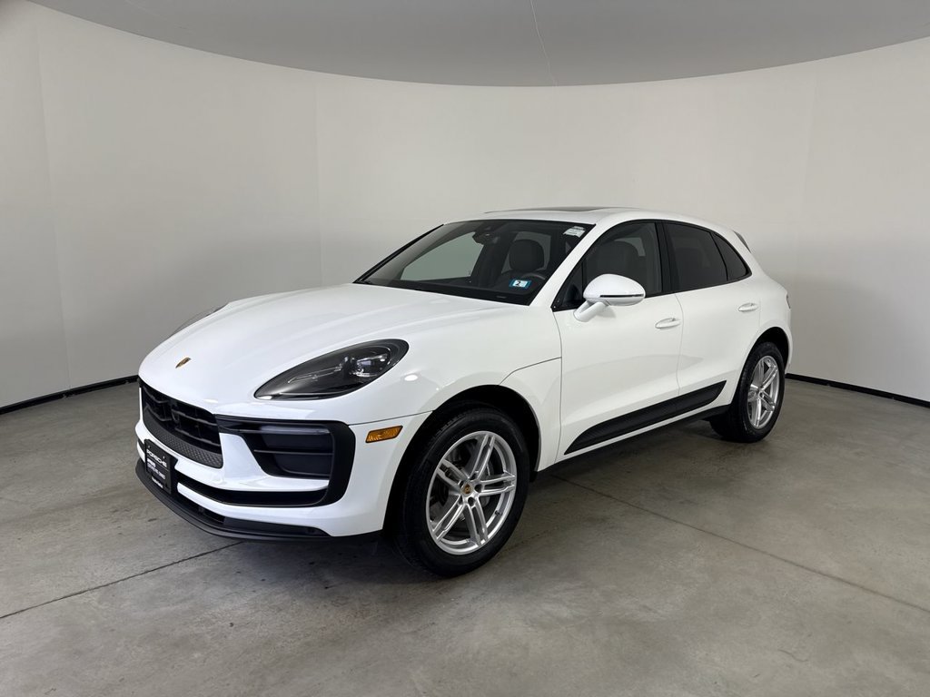 Certified 2026 Porsche Macan AWD/4WD image 1