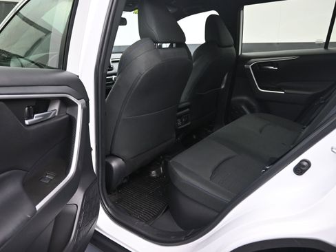 Used 2023 Toyota RAV4 SE image 25