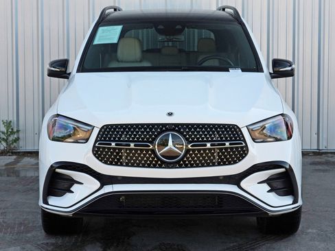 Used 2025 Mercedes-Benz GLE 580 4MATIC w/ Driver Assistance Package image 54