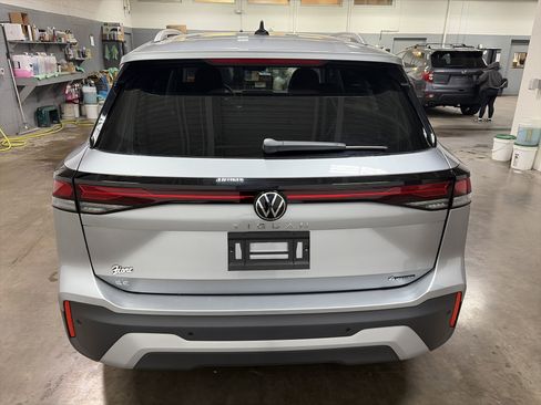 New 2026 Volkswagen Tiguan SE image 4