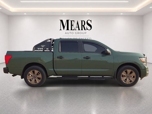 Used 2024 Nissan Titan SV w/ SV Bronze Edition Package RWD image 6
