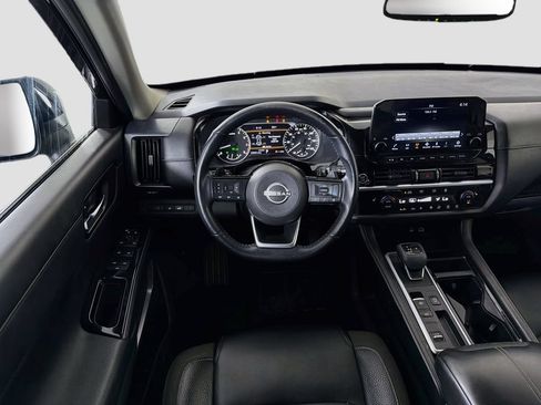 Used 2022 Nissan Pathfinder SL FWD image 25