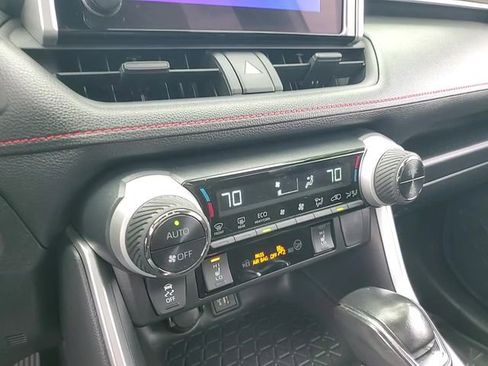 Used 2023 Toyota RAV4 SE image 21