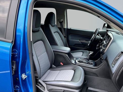 Used 2022 Chevrolet Colorado Z71 AWD/4WD image 8