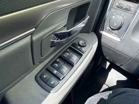 Used 2015 RAM 1500 Big Horn AWD/4WD image 15