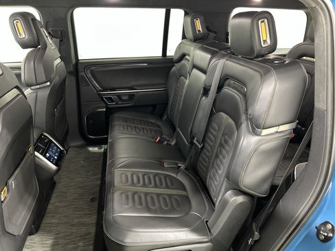 Used 2023 Rivian R1S Adventure AWD/4WD image 21