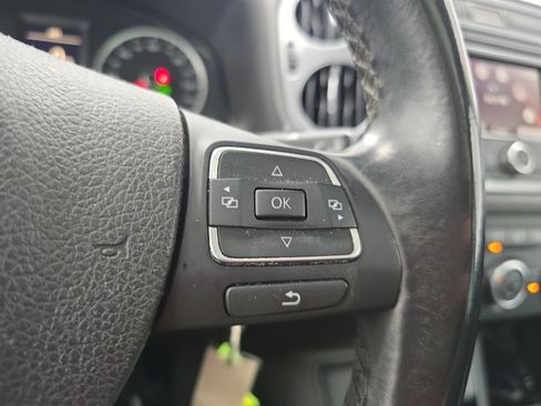 Used 2013 Volkswagen Tiguan SE AWD/4WD image 17
