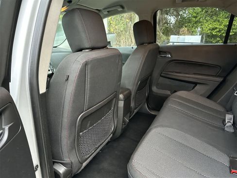 Used 2017 Chevrolet Equinox LT w/ Convenience Package image 12