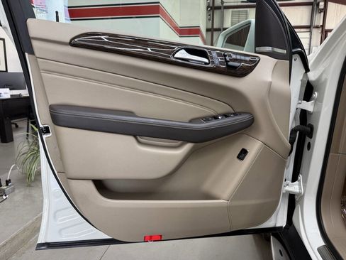 Used 2013 Mercedes-Benz ML 350 4MATIC image 11