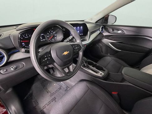 Certified 2024 Chevrolet Trax LS w/ LS Convenience Package FWD image 18