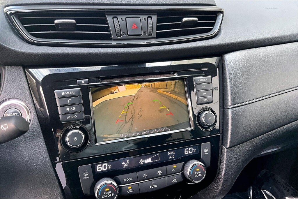 Used 2020 Nissan Rogue SV AWD/4WD image 9