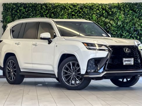 Used 2026 Lexus LX 600 F Sport w/ Accessory Package (Z1) AWD/4WD image 1