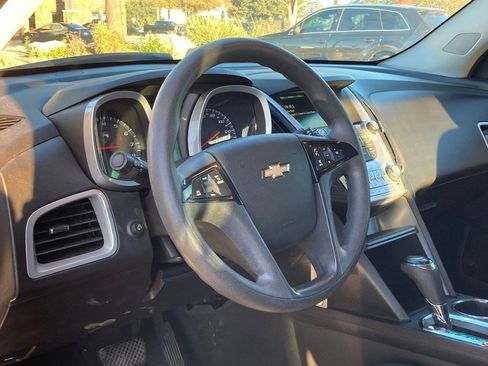 Used 2016 Chevrolet Equinox LS image 8