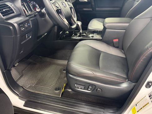 Used 2024 Toyota 4Runner TRD Off-Road Premium w/ Moonroof Package AWD/4WD image 26